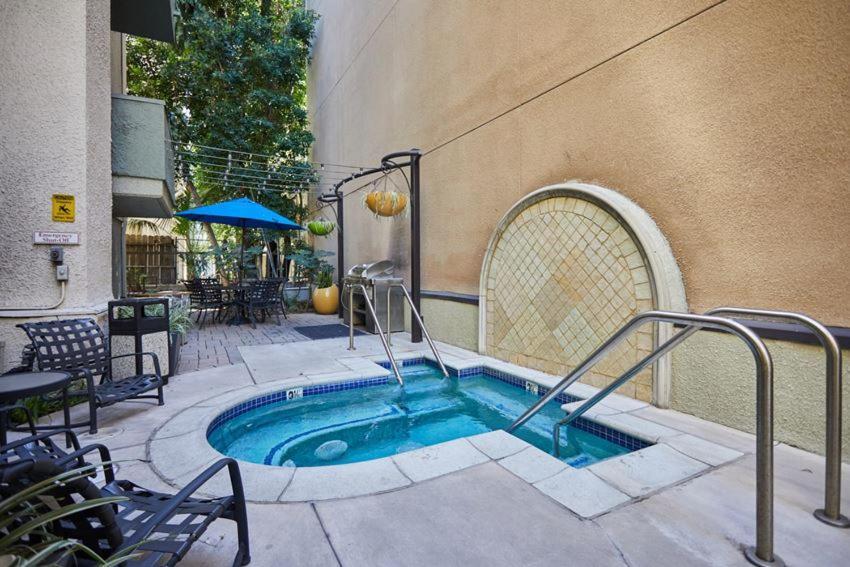 Beverly Hills Gem 1 Bedroom Apt With Parking 218 Los Angeles Luaran gambar